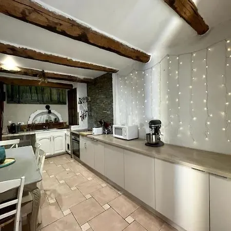Maison De 4 Pieces *
